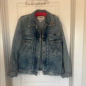 Wrangler “Follow no one but wrangler” Blue Denim Jacket slim fit sz Lg